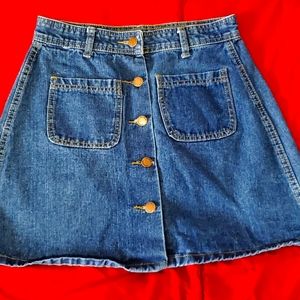 Denim skirt,size large